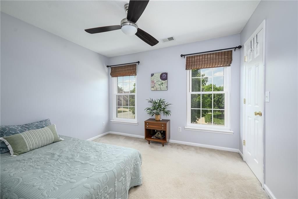10541 Haskell Avenue — photo 15