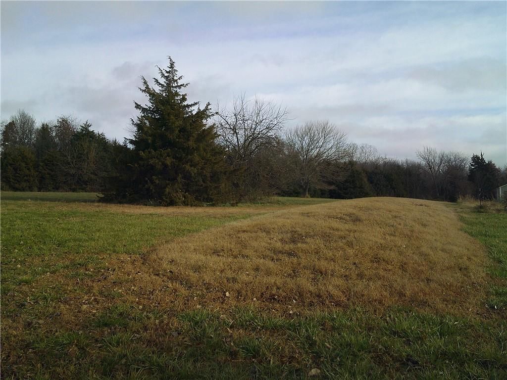 206 E Sundance Drive, Paola, KS: listing photo 3