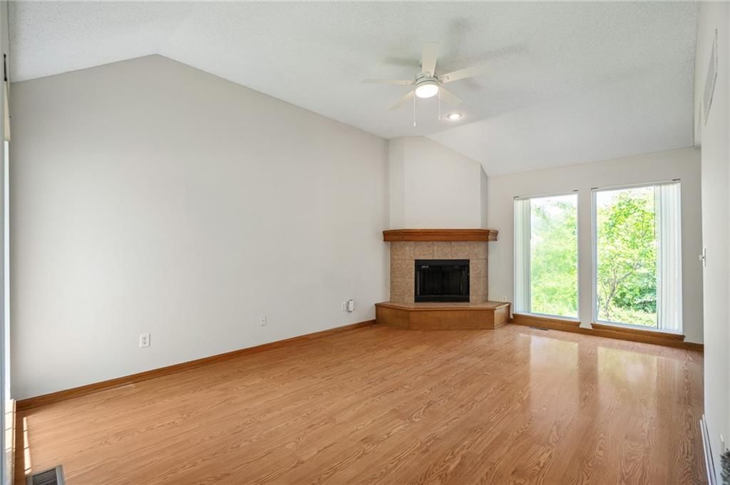 578 W Layton Street — photo 4