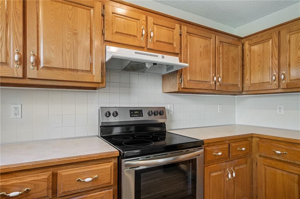578 W Layton Street — photo 11