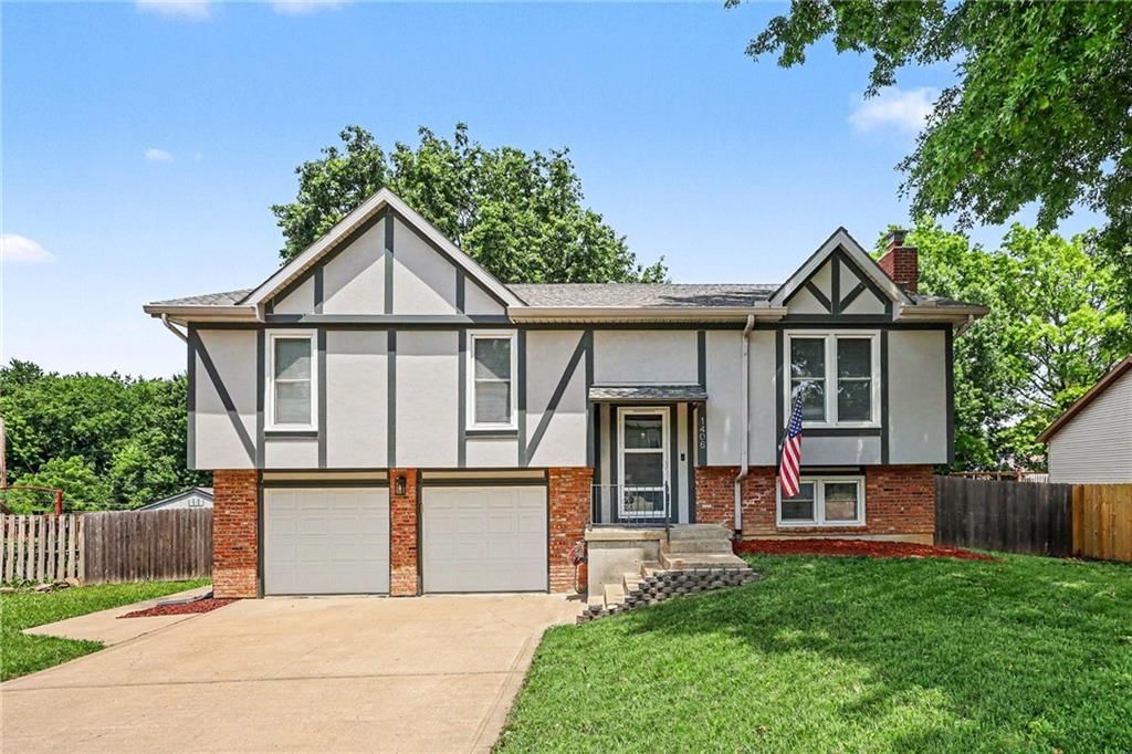 1406 N Mart Way Drive — photo 2