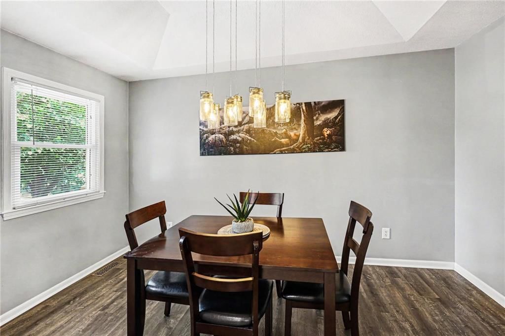1406 N Mart Way Drive — photo 9
