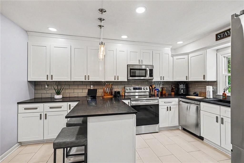 1406 N Mart Way Drive — photo 10