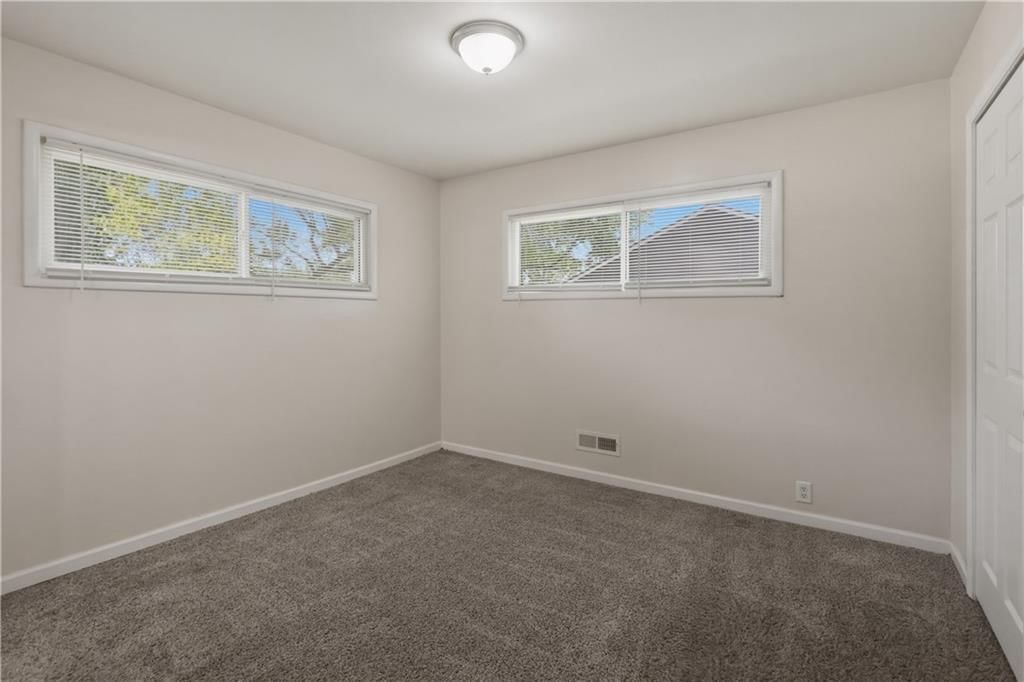 7802 E 112 Street — photo 16
