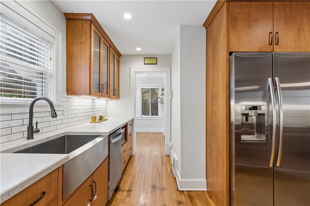 6017 Holmes Street — photo 10