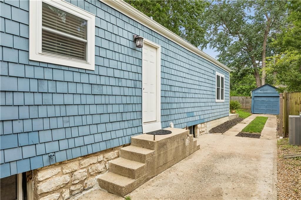 6017 Holmes Street — photo 26