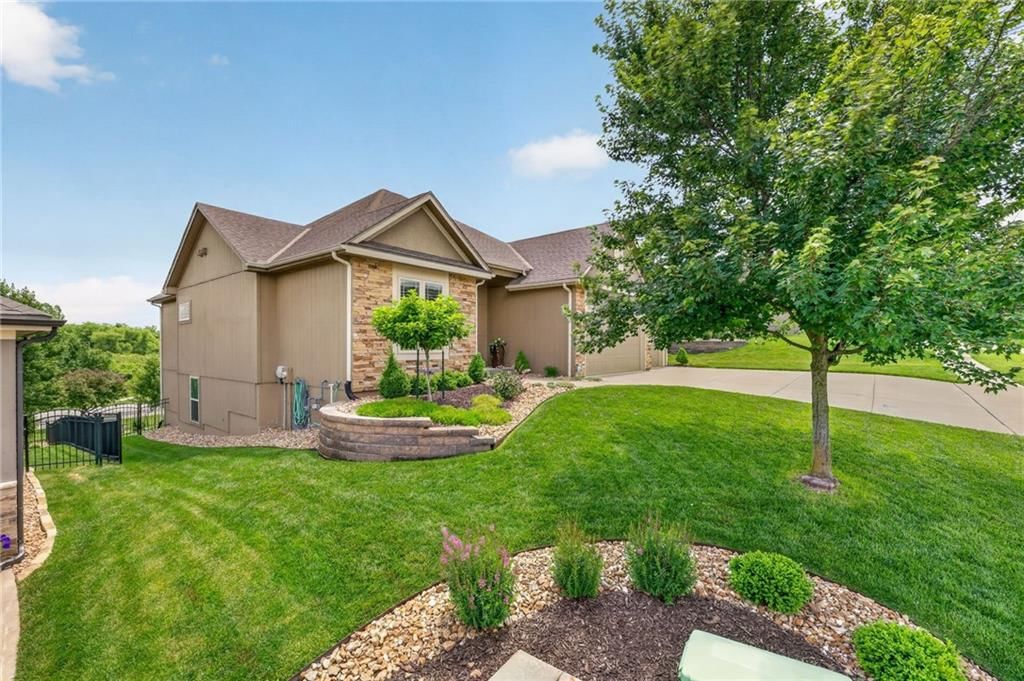 12255 NW Belmont Drive — photo 4