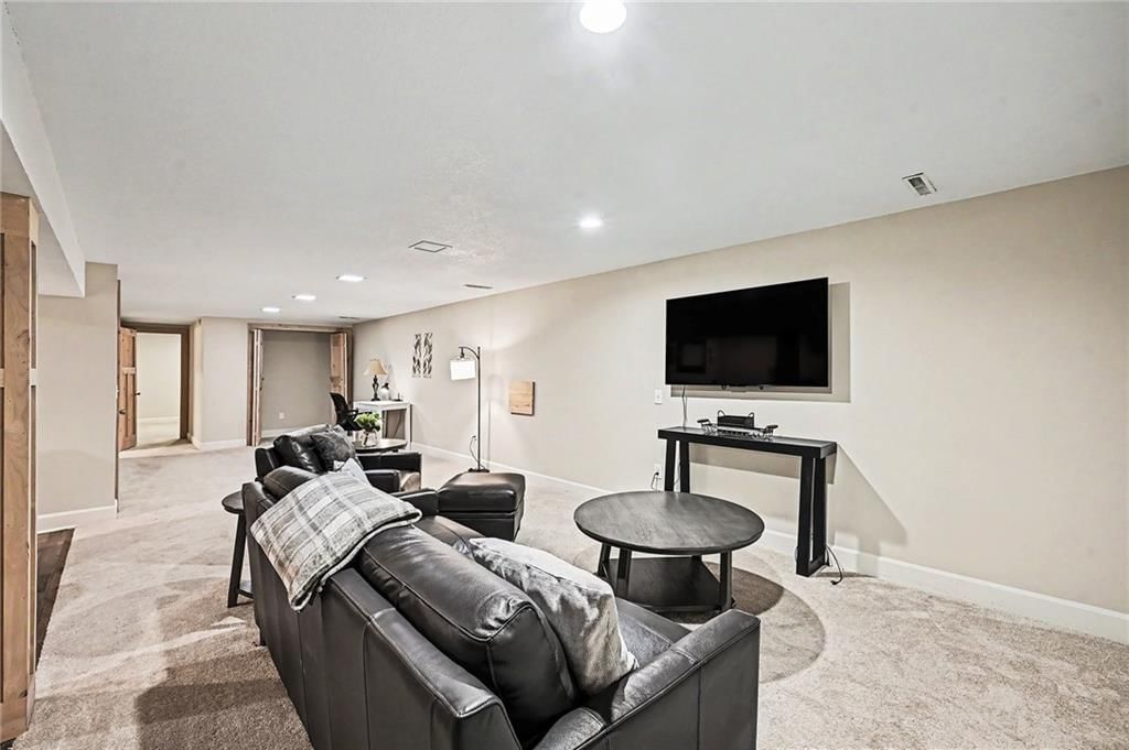 56 Maple Drive — photo 16