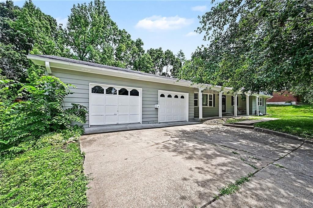 56 Maple Drive — photo 27