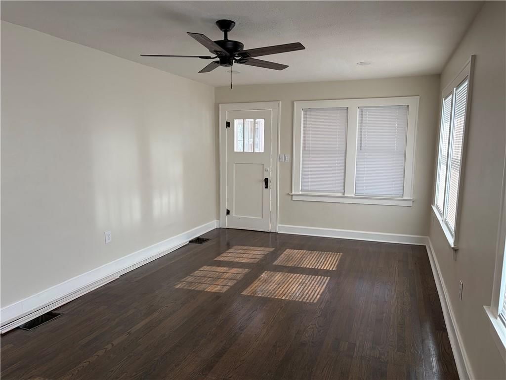 126 S Willow Avenue — photo 4
