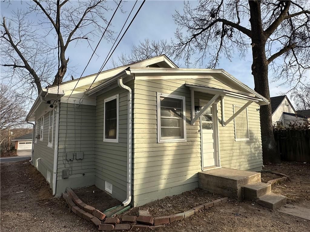 126 S Willow Avenue — photo 14