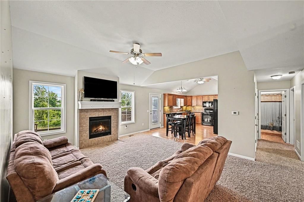 502 Lake Meadows Drive — photo 6