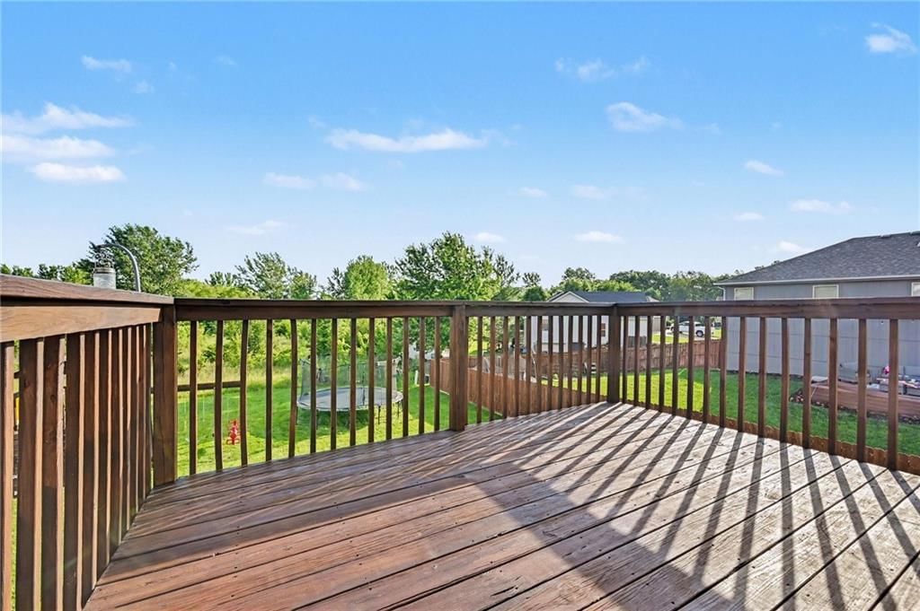 502 Lake Meadows Drive — photo 23