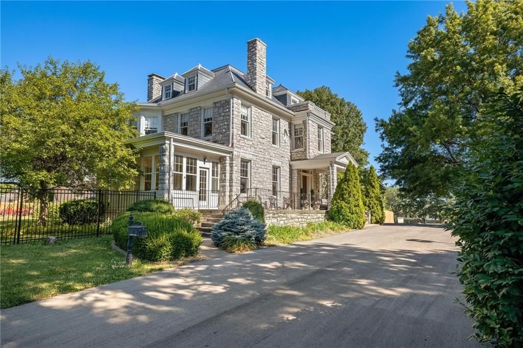 1 Hawthorne Place — photo 11