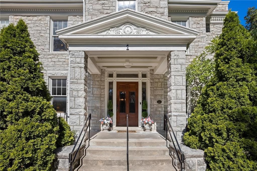 1 Hawthorne Place — photo 13