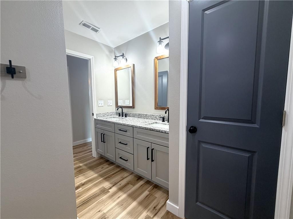 11915 Liv 2355 N/A — photo 24