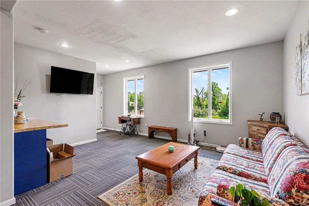 31005 Nottingham Lane — photo 43