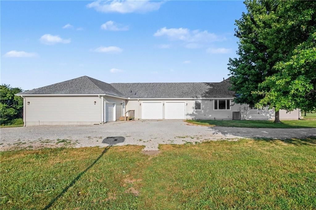 31005 Nottingham Lane — photo 48