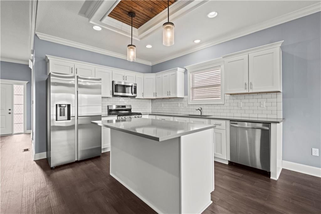 15300 Jessica Street — photo 4