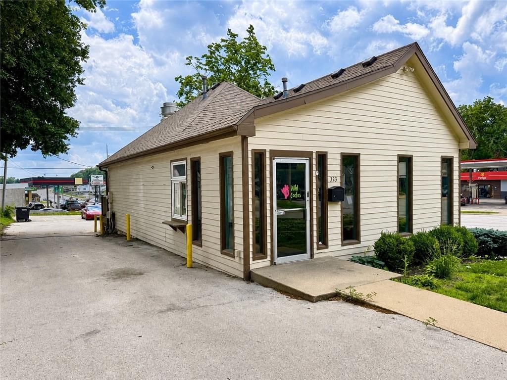 323 Elm Street — photo 2