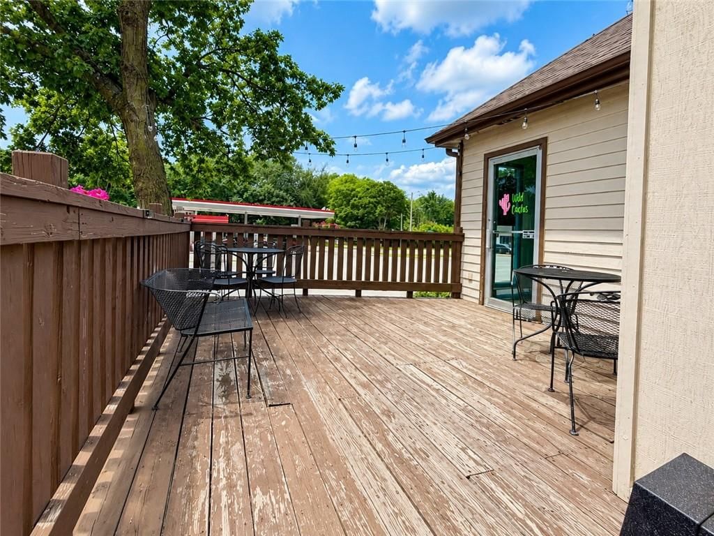 323 Elm Street — photo 3