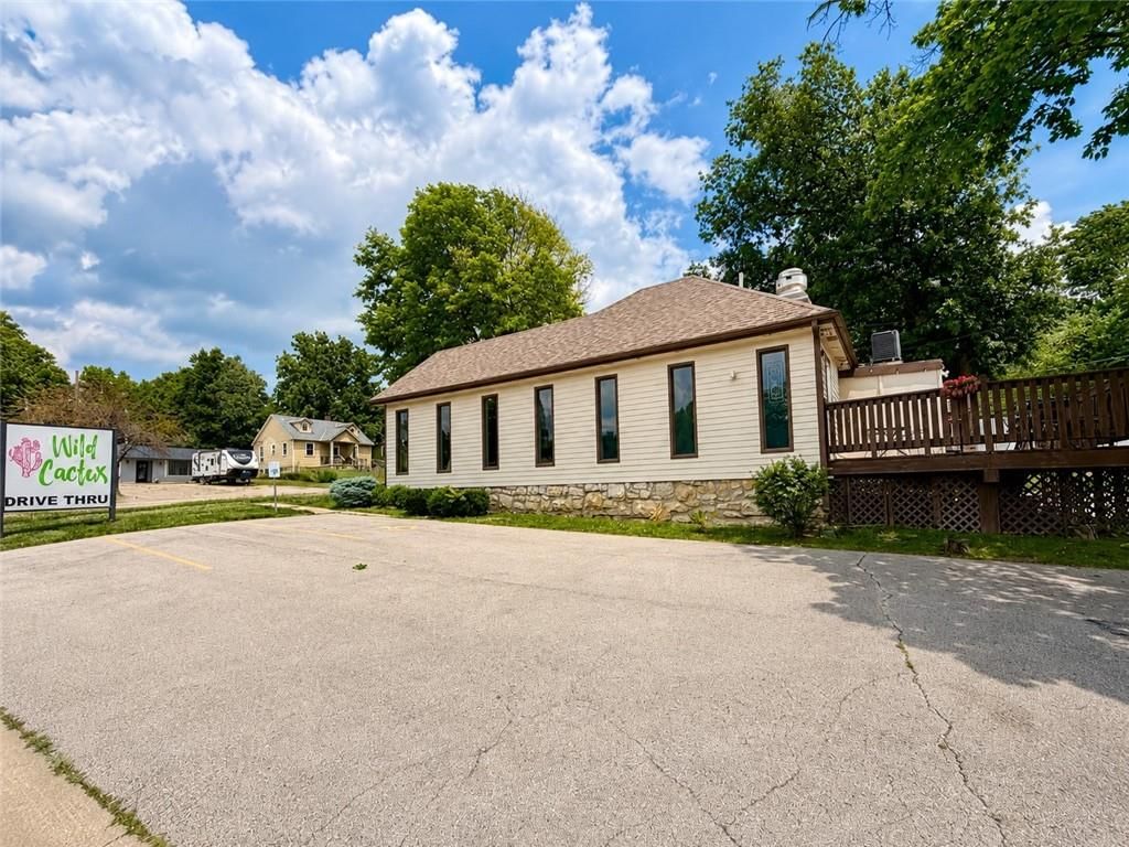 323 Elm Street — photo 4
