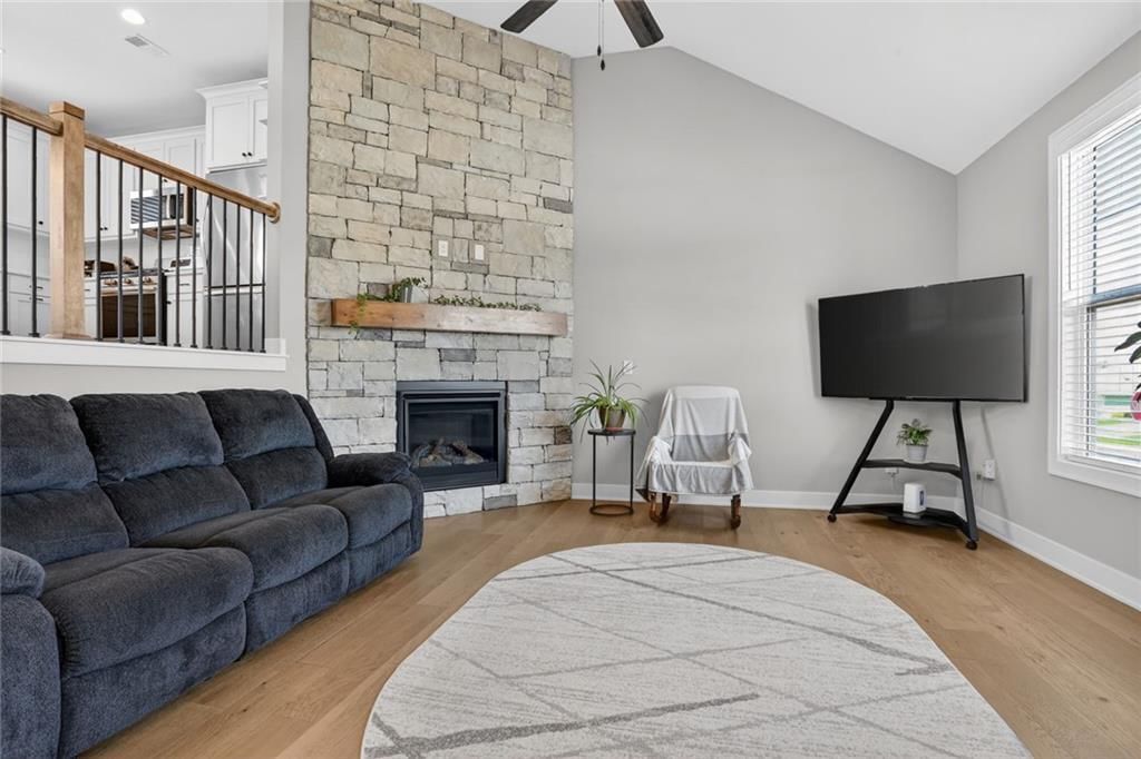 15623 Lakeside Drive — photo 4