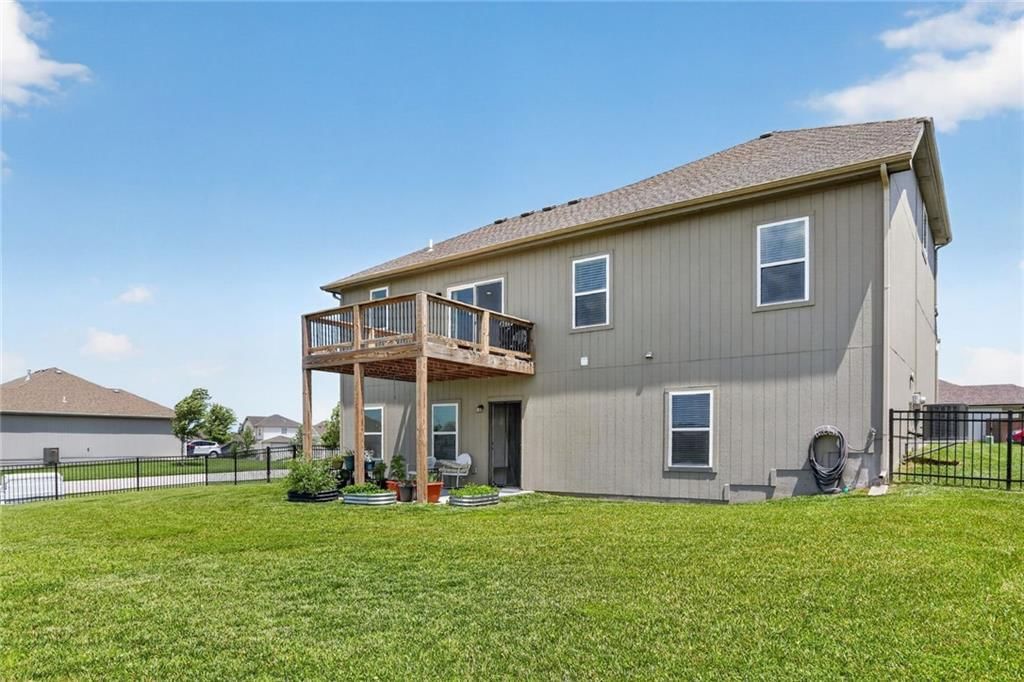 15623 Lakeside Drive — photo 25