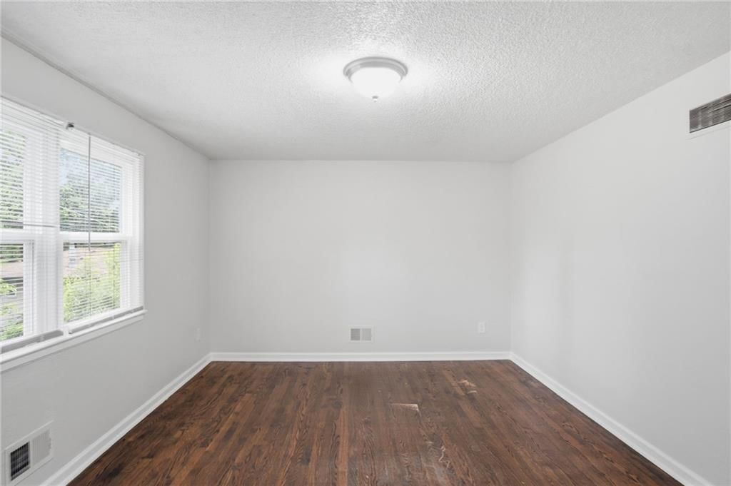 8909 Stark Avenue — photo 11