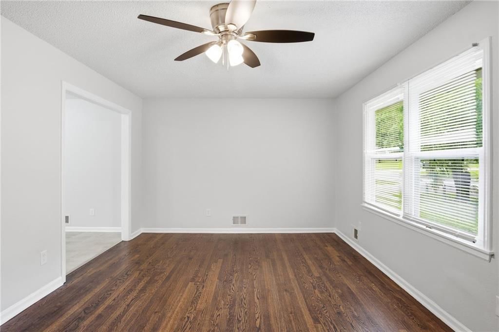 8909 Stark Avenue — photo 12
