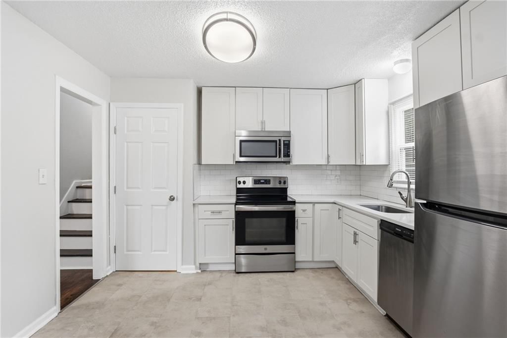 8909 Stark Avenue — photo 14