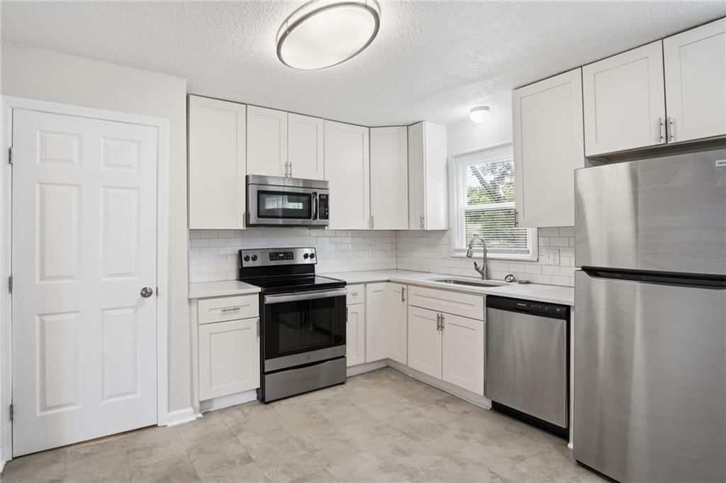 8909 Stark Avenue — photo 16