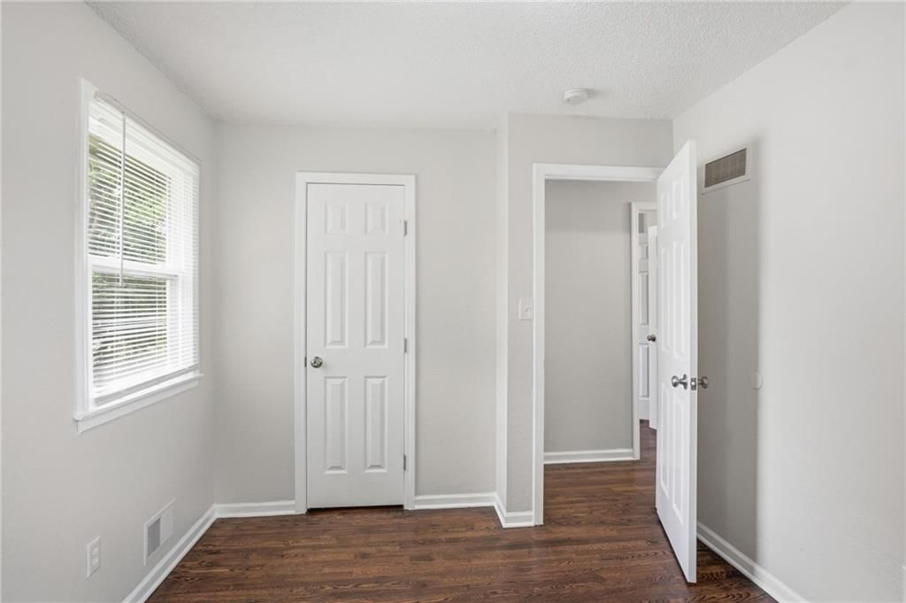 8909 Stark Avenue — photo 18