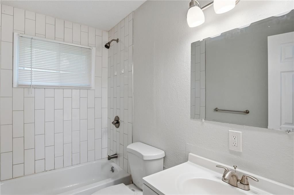8909 Stark Avenue — photo 29