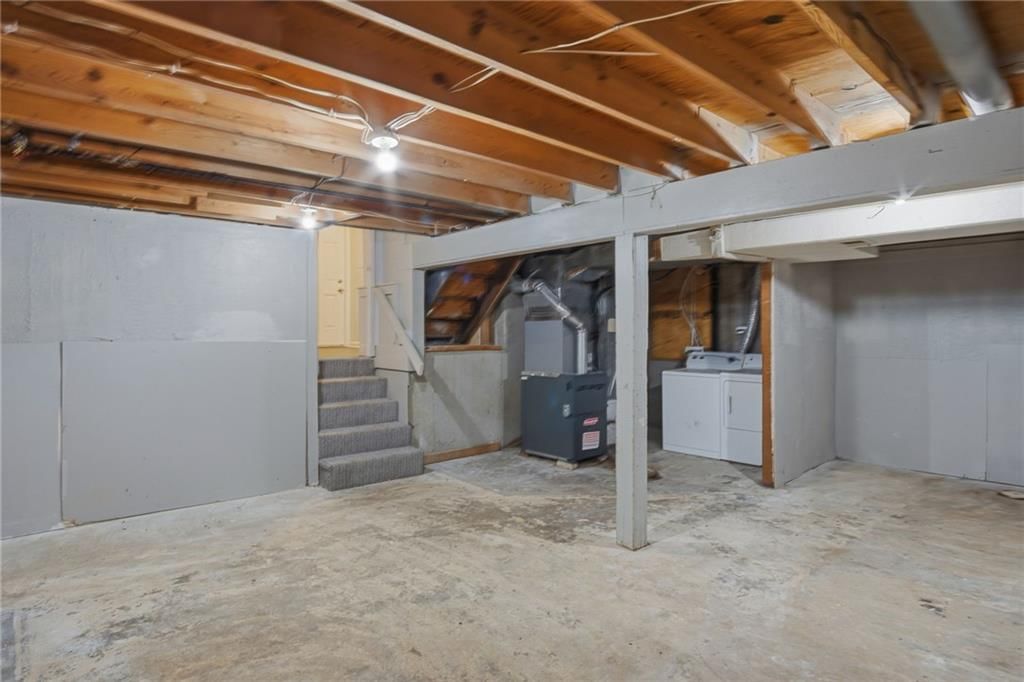 8909 Stark Avenue — photo 31