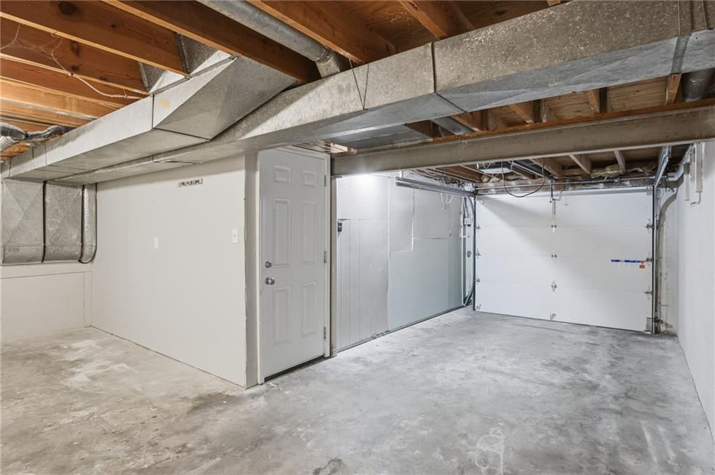 8909 Stark Avenue — photo 32