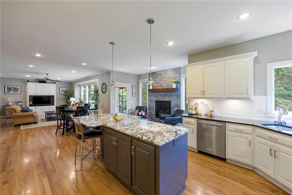 6044 Brownridge Drive — photo 10