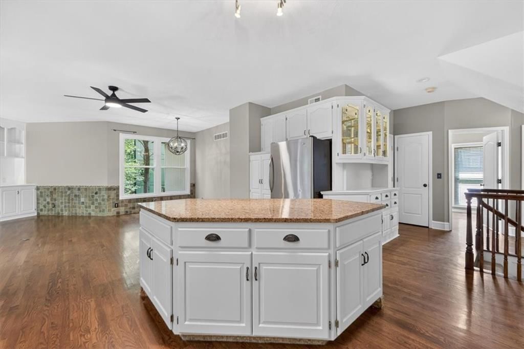 5304 Summit Court — photo 10