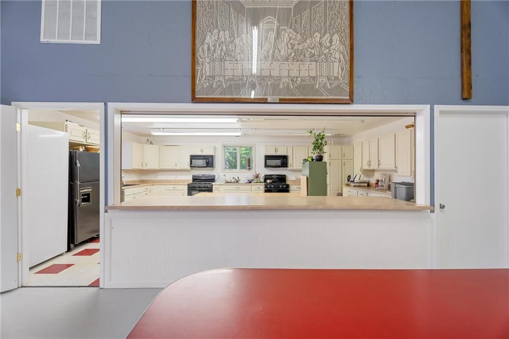 924 W Myrtle Street — photo 10