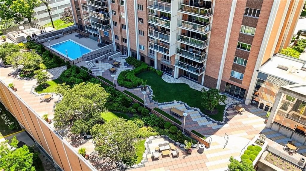121 W 48th Street — photo 26