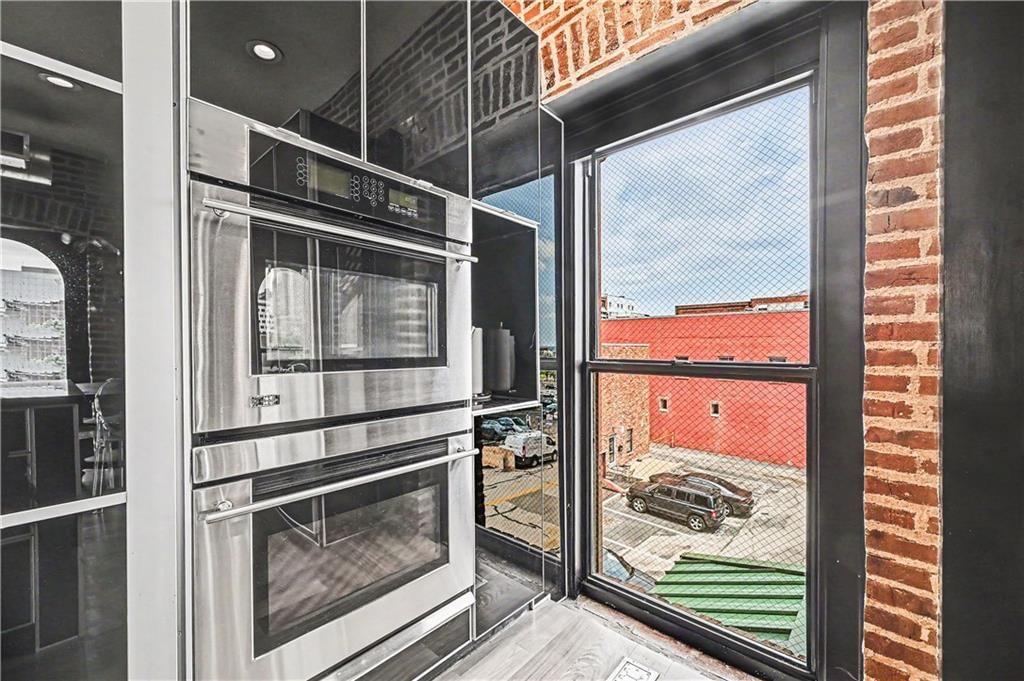 308 W 8th Street — photo 22