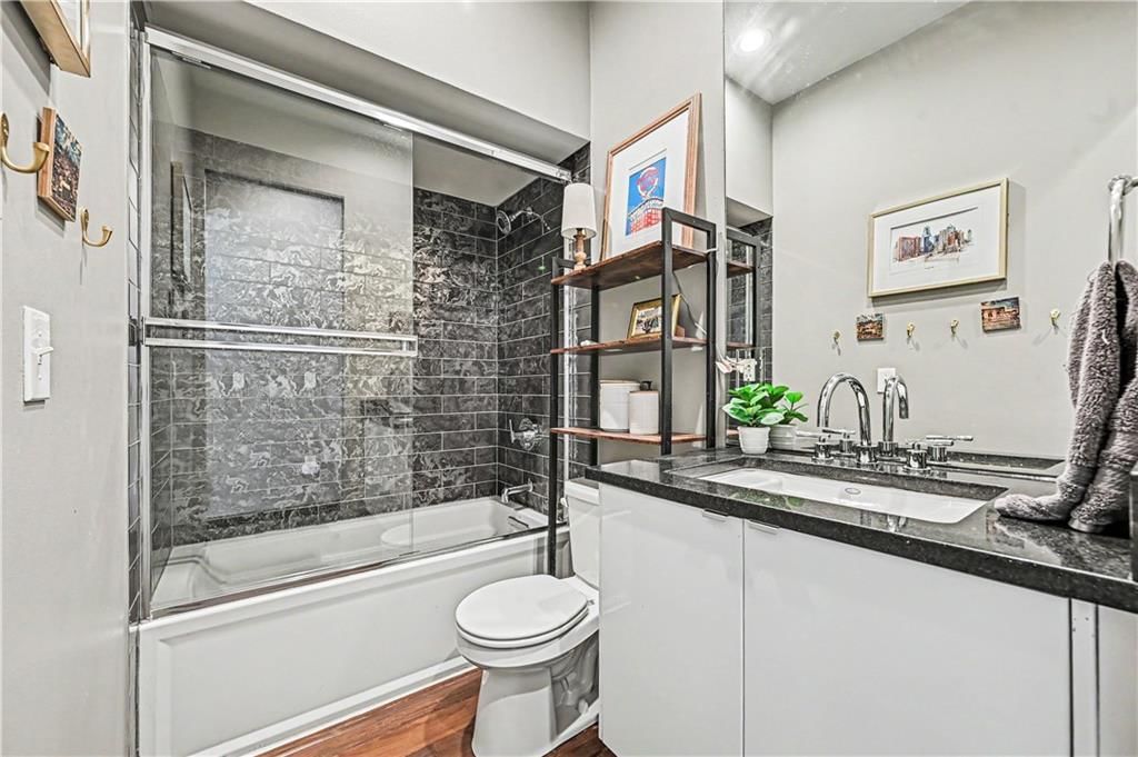 308 W 8th Street — photo 33