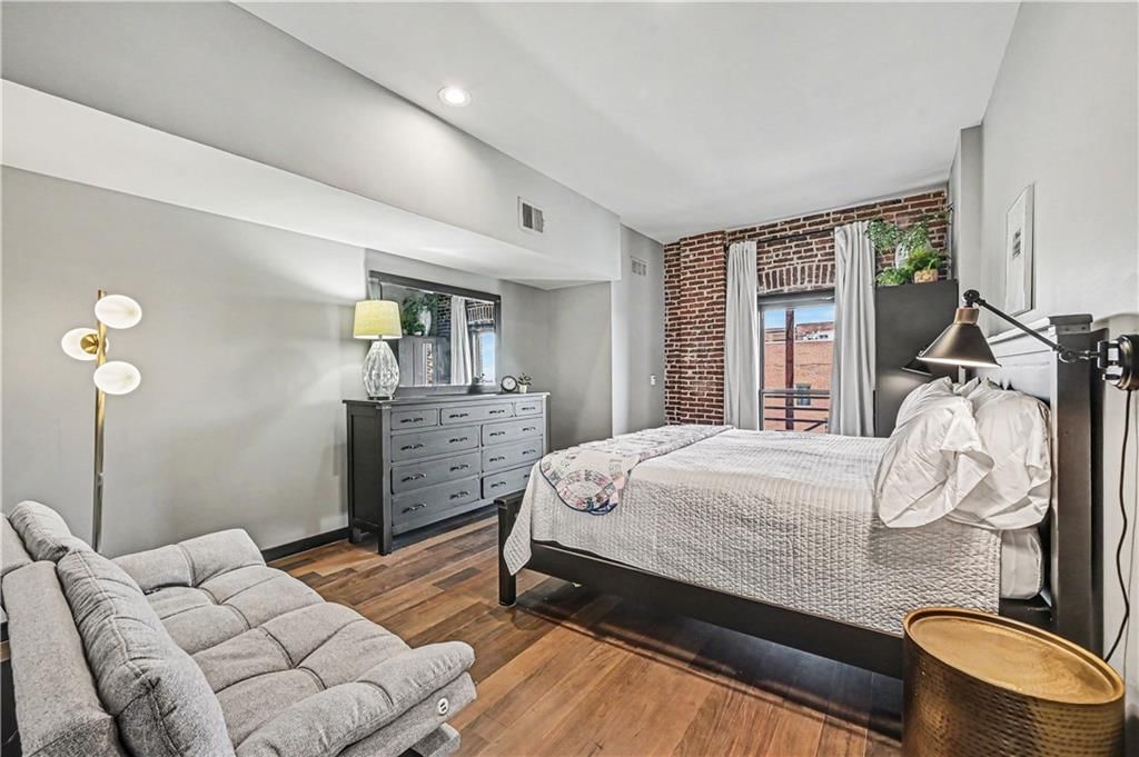 308 W 8th Street — photo 34