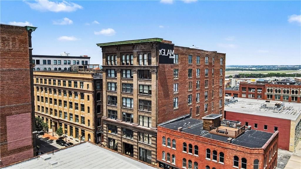 308 W 8th Street — photo 38