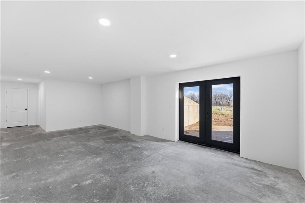 3066 Ellis Road — photo 32