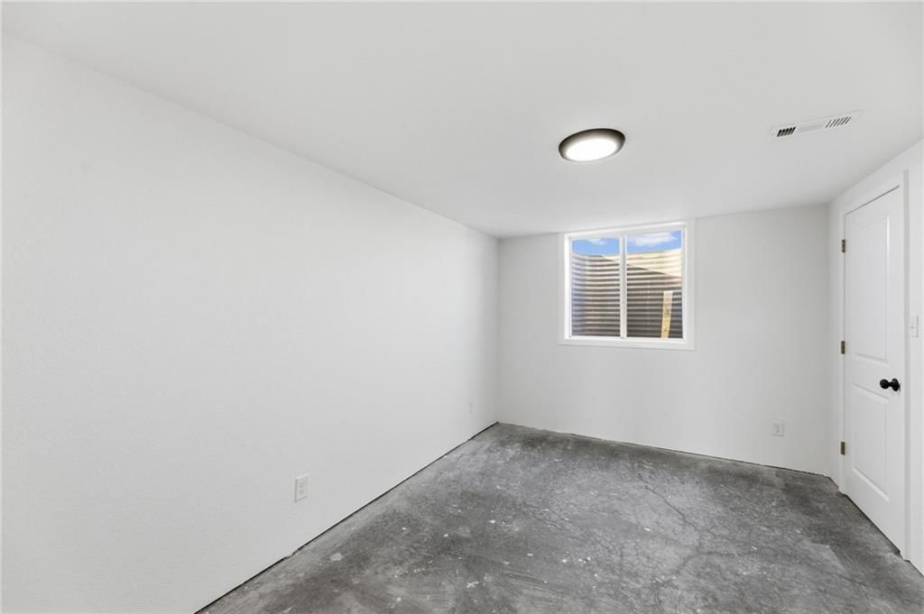 3066 Ellis Road — photo 35