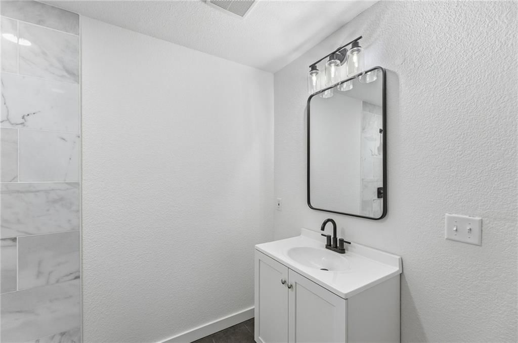 3066 Ellis Road — photo 37