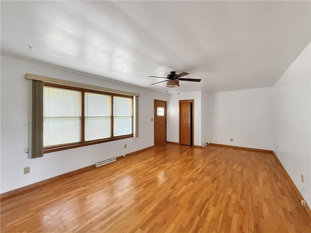 504 W 22nd Street — photo 5