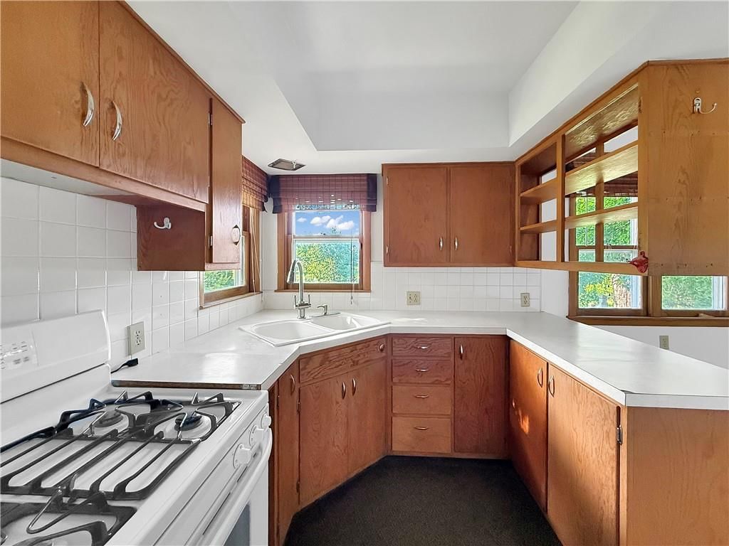504 W 22nd Street — photo 6