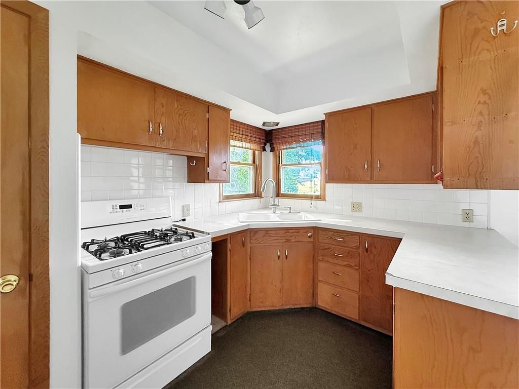 504 W 22nd Street — photo 7